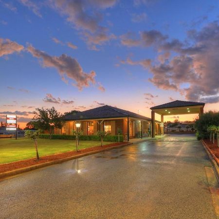Bushman'S Motor Inn Parkes Exteriér fotografie