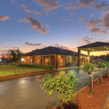 Bushman'S Motor Inn Parkes Exteriér fotografie