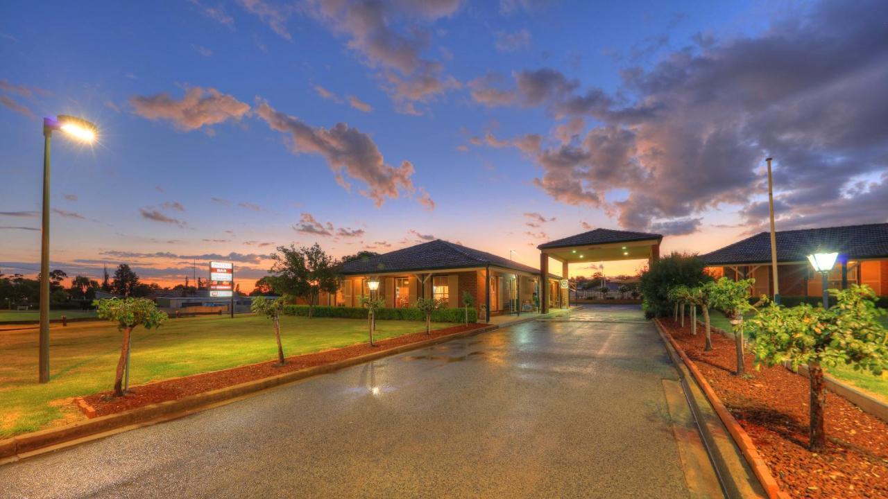 Bushman'S Motor Inn Parkes Exteriér fotografie