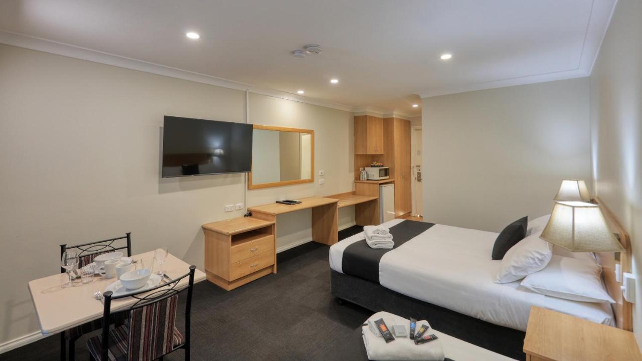 Bushman'S Motor Inn Parkes Exteriér fotografie