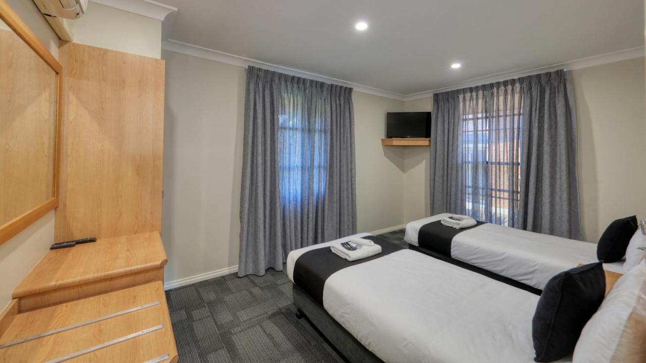 Bushman'S Motor Inn Parkes Exteriér fotografie