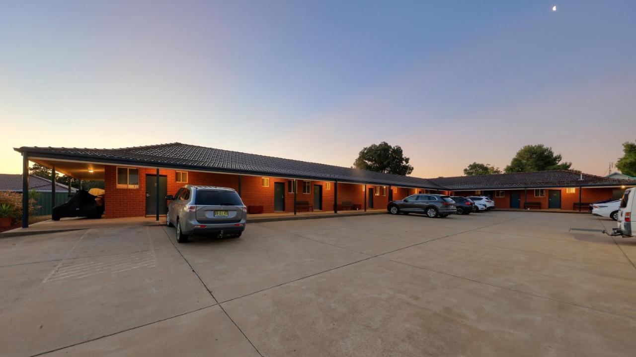 Bushman'S Motor Inn Parkes Exteriér fotografie
