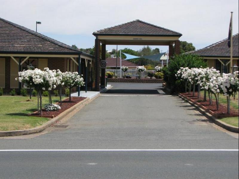 Bushman'S Motor Inn Parkes Exteriér fotografie