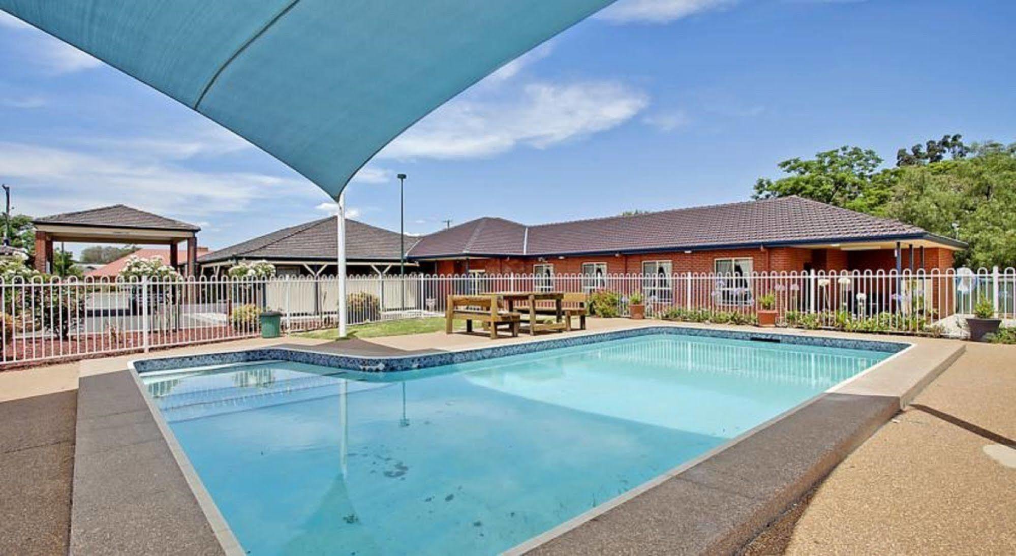 Bushman'S Motor Inn Parkes Exteriér fotografie